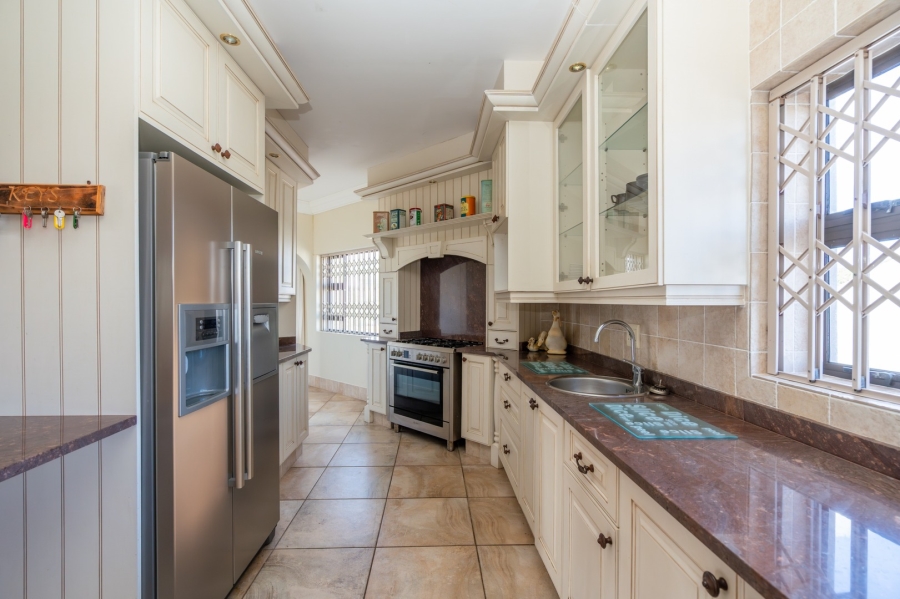 7 Bedroom Property for Sale in Myburgh Park Western Cape